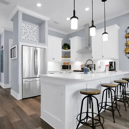 Villa Blue House, Prime Location, Family Amenities, Bbq!